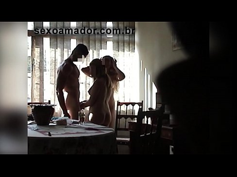 ❤️ Sexvenner inviterer en gigantisk mann og en trekant med seg ❌ Russisk porno hos oss no.pornochaturbate.ru ️❤